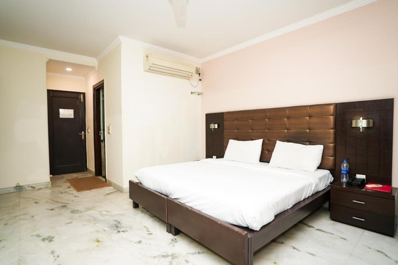 Stay Well Hotels & Homes Gurgaon Ngoại thất bức ảnh
