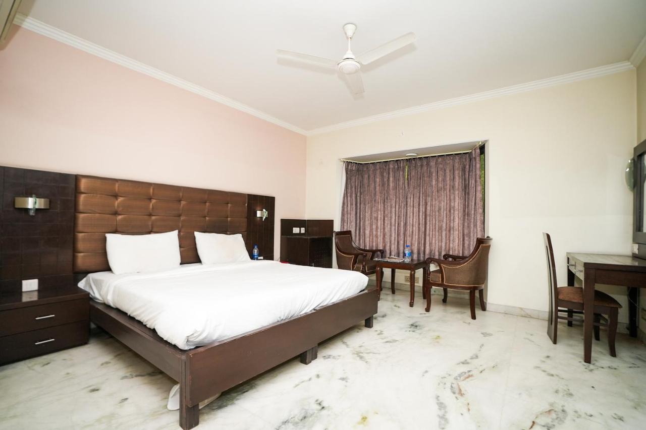Stay Well Hotels & Homes Gurgaon Ngoại thất bức ảnh