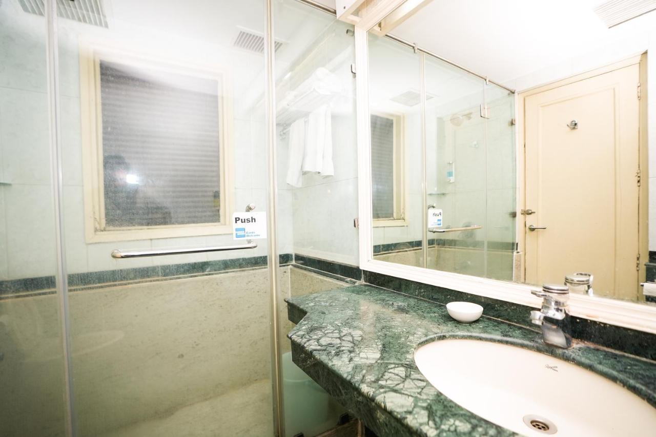 Stay Well Hotels & Homes Gurgaon Ngoại thất bức ảnh